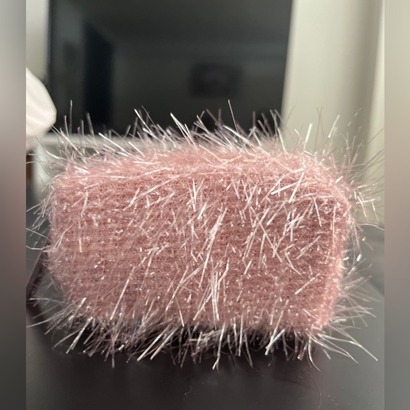 Mac makeup pouch - Picture 2 of 3